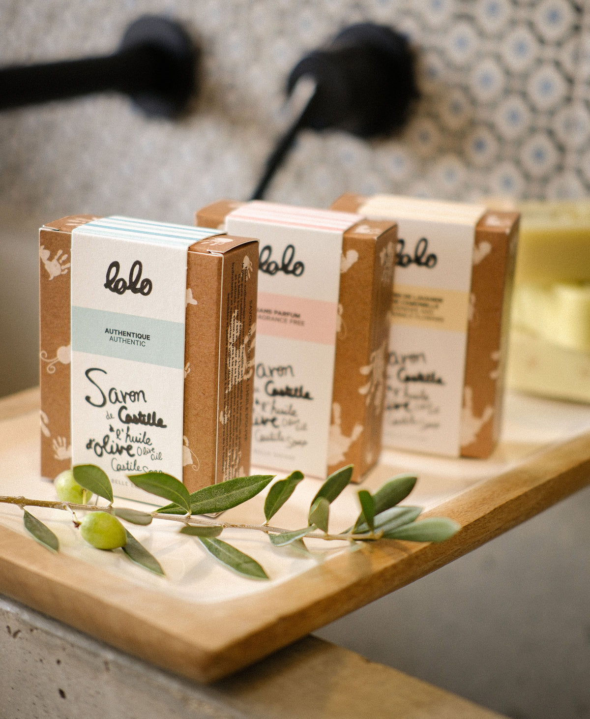 Olive Oil Castile Soap Lavender and chamomile Flowers LOLO (90g)