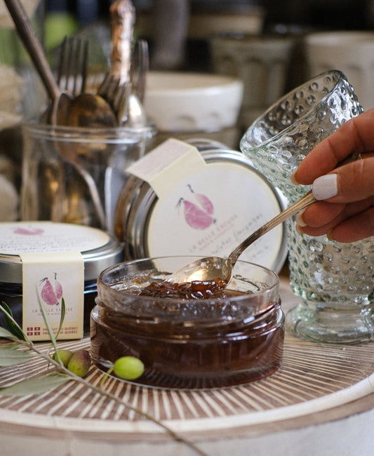 212 ml of Pantry French Shallot Confit in Raspberry Balsamic, La Belle Excuse.