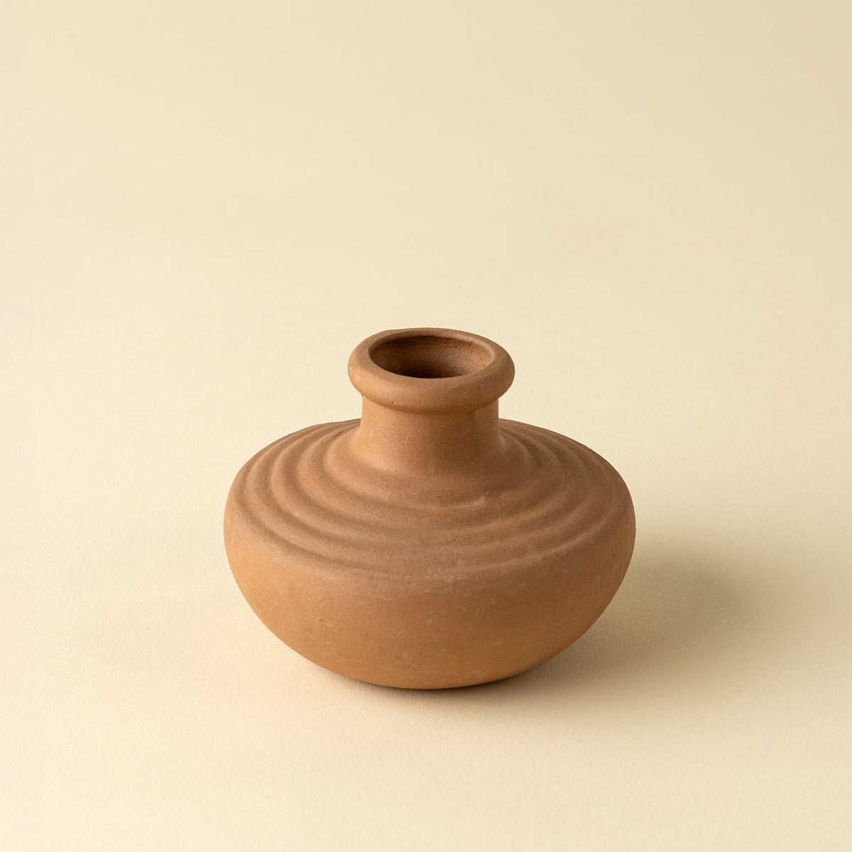 Mini vase en terre cuite
