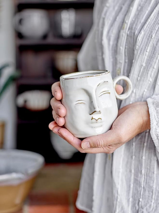 Tasse en grès Visage