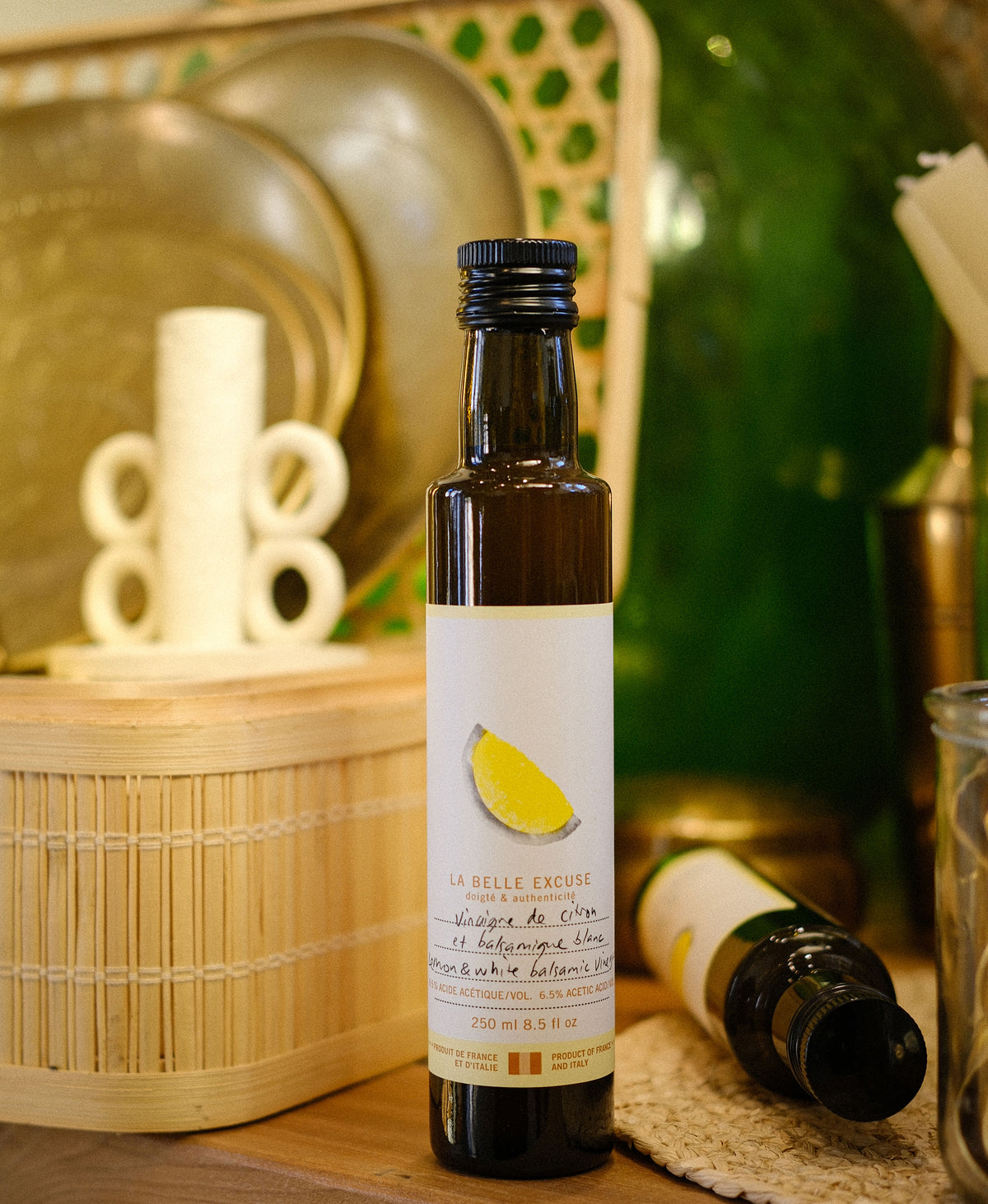 La Belle Excuse Lemon and White Balsamic Vinegar, a flavourful blend that can be used as a substitute for fresh lemon (250ml).