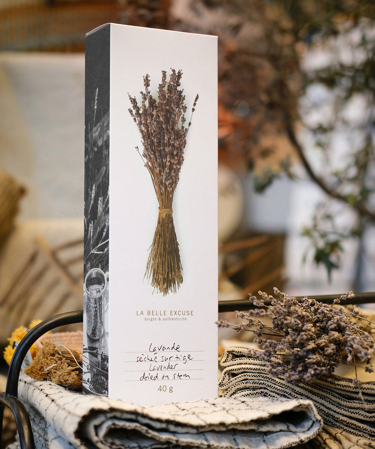 La Belle Excuse dried lavender on the stem, an aromatic herb with a sweet floral scent for desserts, poultry, and game dishes.