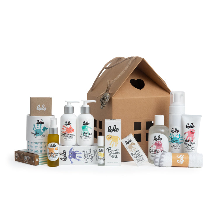 LOLO Shower Gift Box featuring baby powder, washcloth, bubble bath, Castile soaps, diaper care products, gentle hair and body wash, lotion, perfume, pillow mist, and massage oil.
